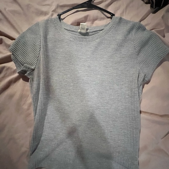 Beachy Tees! Many different shirts, different sizes! - Picture 14 of 16